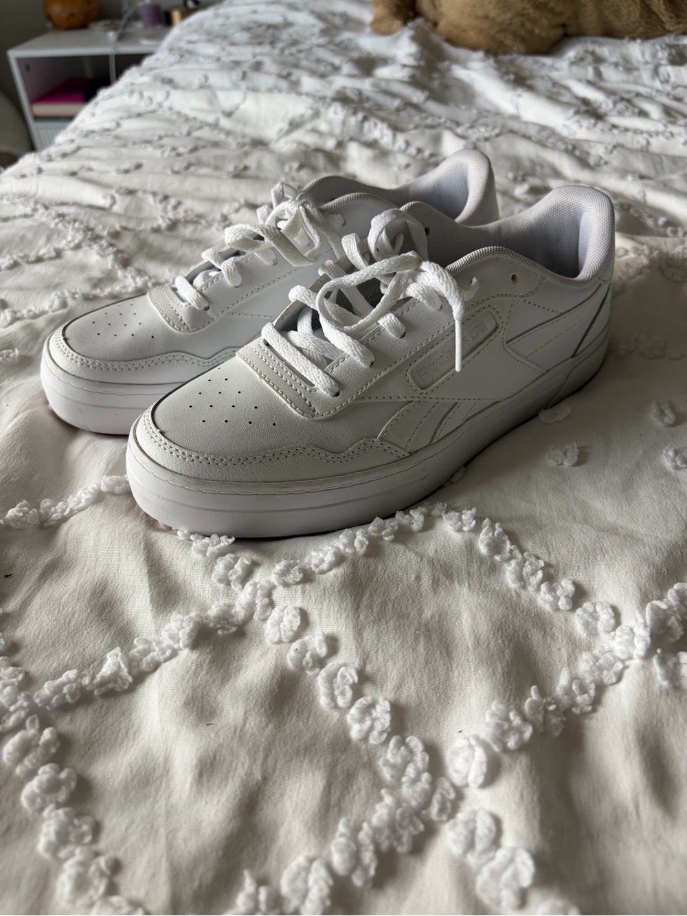 NEW Reebok Sneakers Size Women US 7
